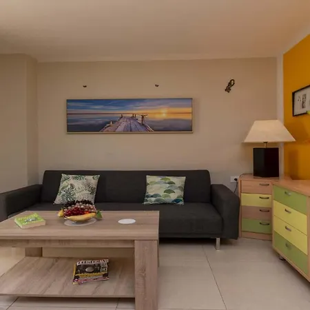 Summerland 5 Apartment